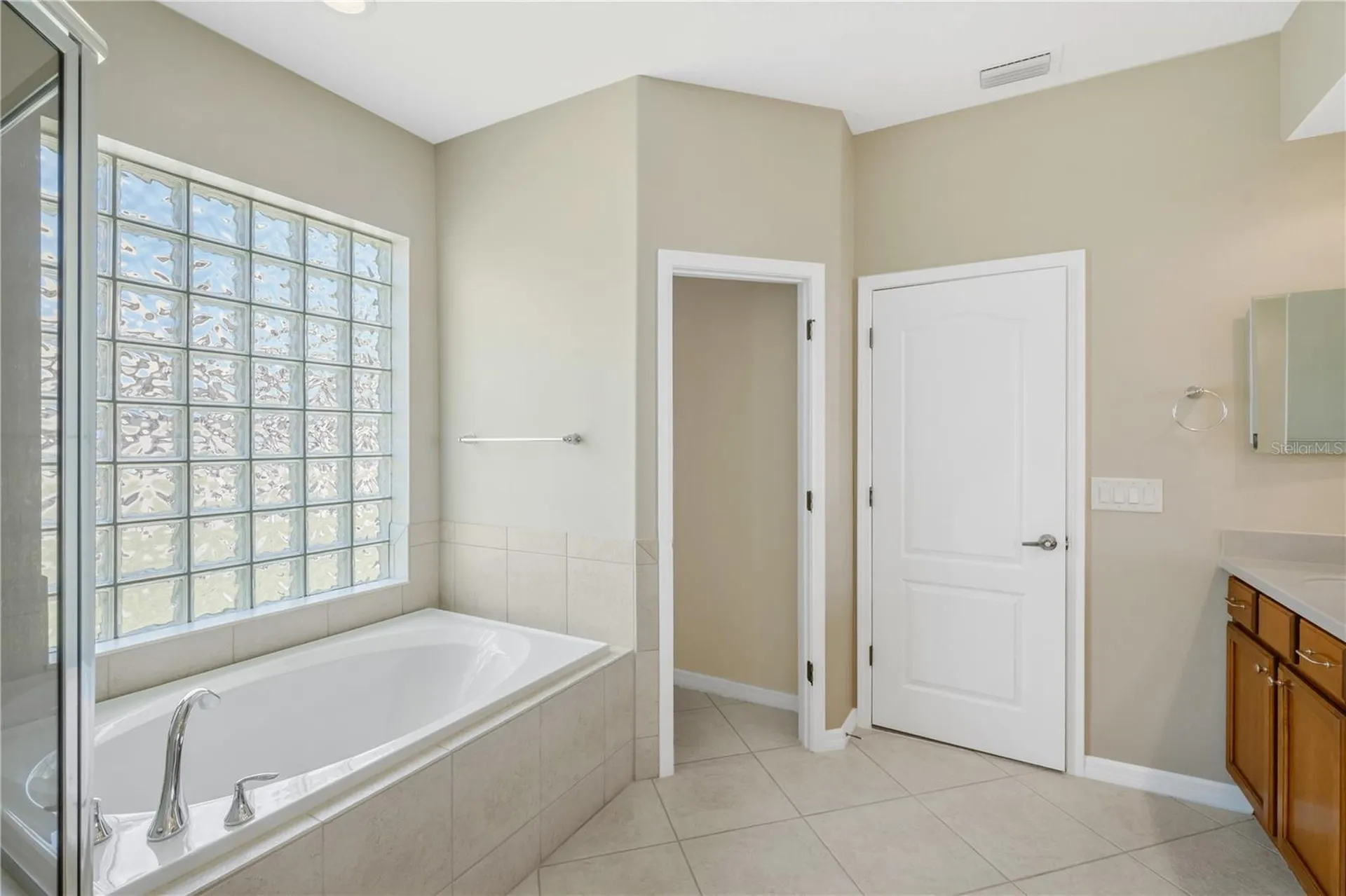 9313 Lisbon Street Seffner FL 33584