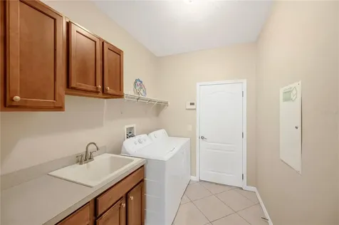 9313 Lisbon Street Seffner FL 33584