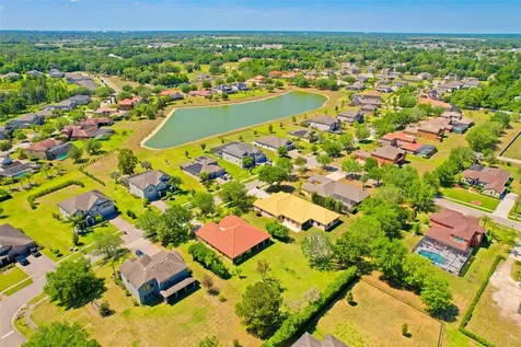 9313 Lisbon Street Seffner FL 33584