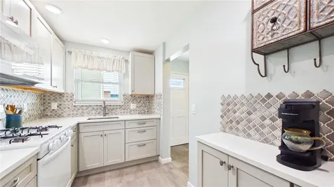 5935 30th Avenue S Gulfport FL 33707
