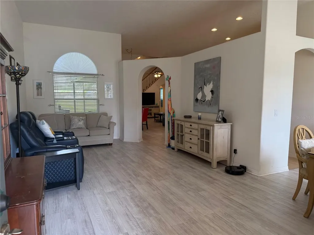 1043 Chamberlin Trail St Cloud FL 34772