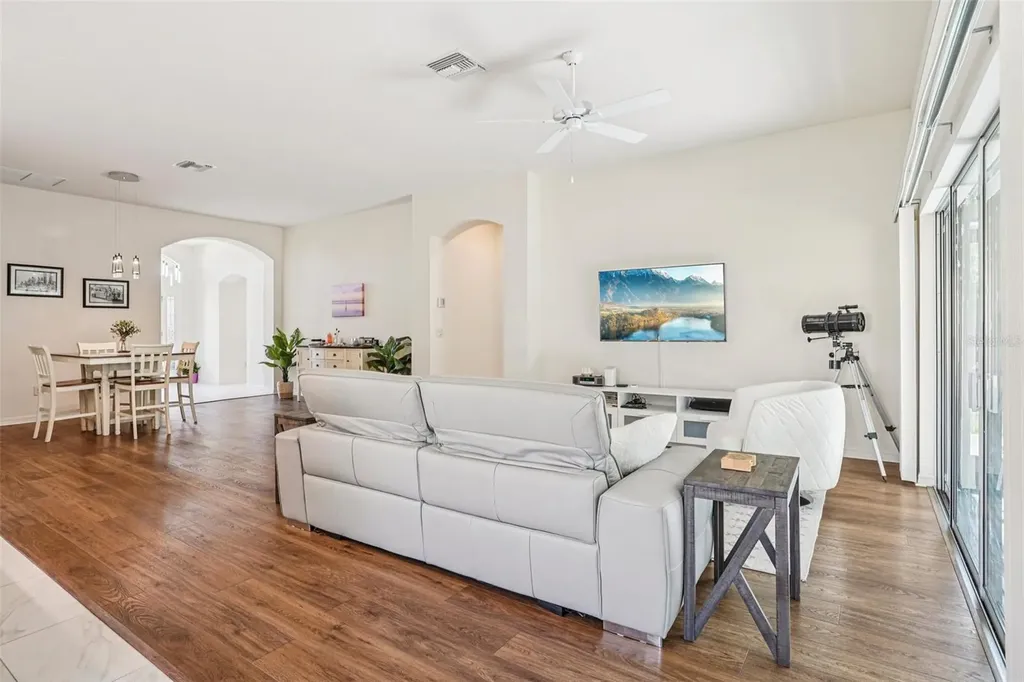 10063 Lake Miona Way Oxford FL 34484