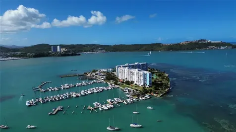 7H Cond. Isleta Marina II Fajardo PR 00738