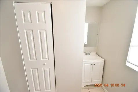 10922 N Hyacinth Avenue Tampa FL 33612