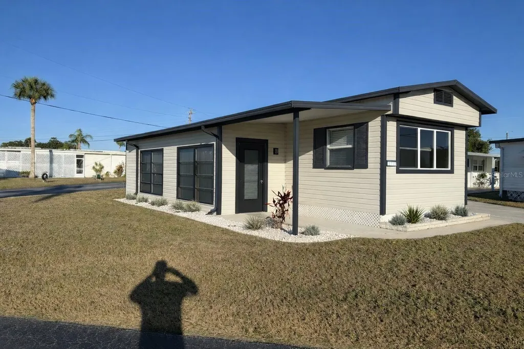 3901 Bahia Vista Street Sarasota FL 34232