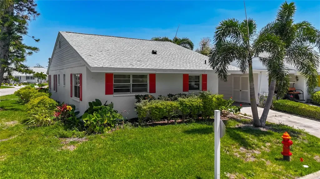 4523 W Independence Drive Bradenton FL 34210