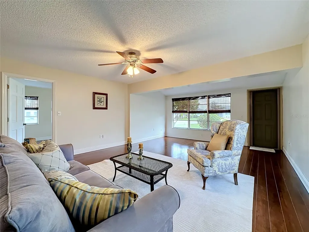 4523 W Independence Drive Bradenton FL 34210