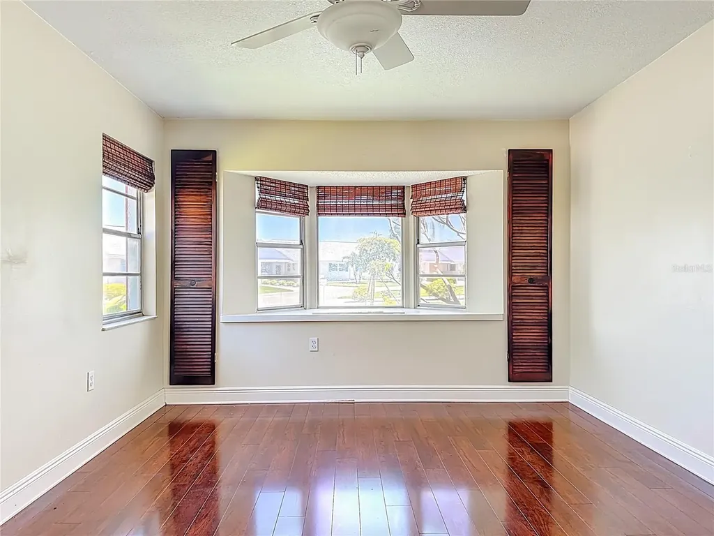 4523 W Independence Drive Bradenton FL 34210