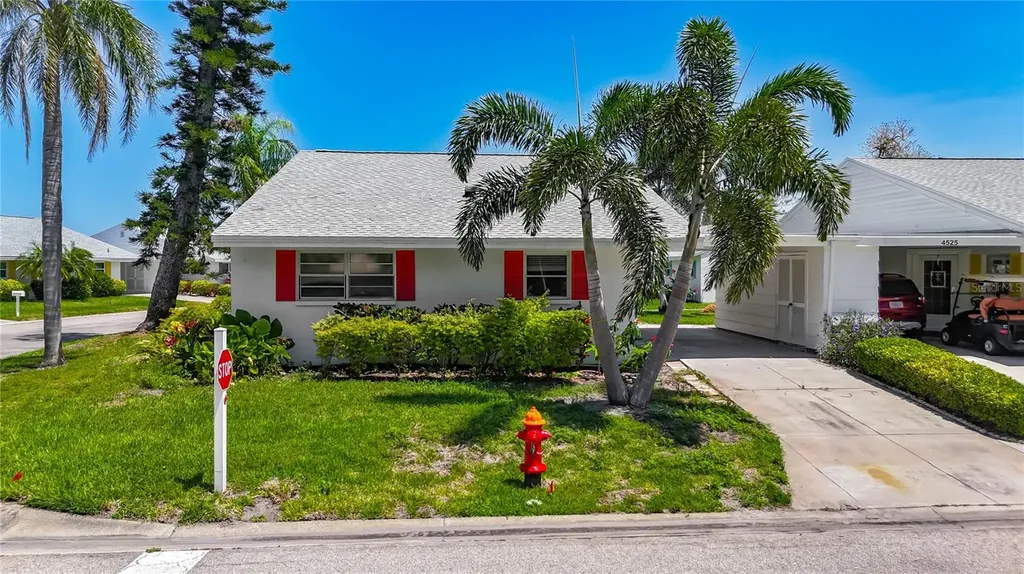 4523 W Independence Drive Bradenton FL 34210