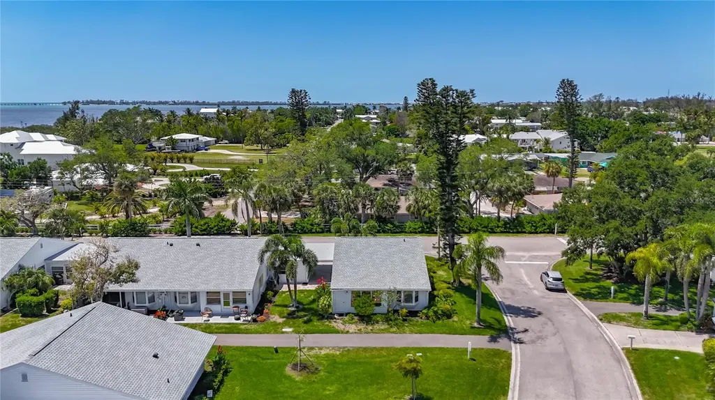 4523 W Independence Drive Bradenton FL 34210