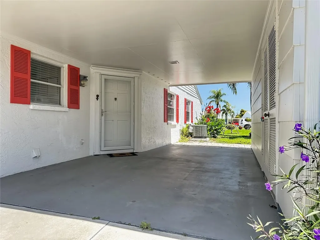 4523 W Independence Drive Bradenton FL 34210