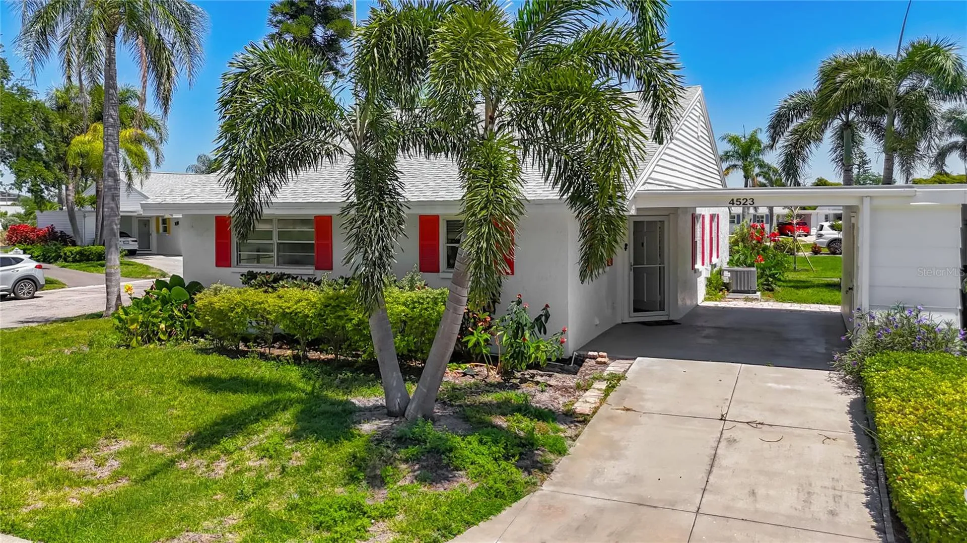 4523 W Independence Drive Bradenton FL 34210
