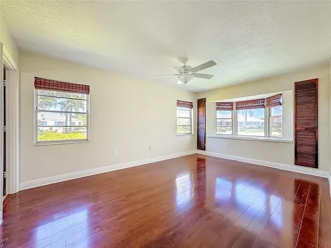 4523 W Independence Drive Bradenton FL 34210