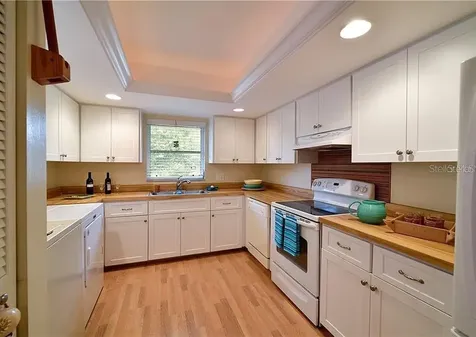 4523 W Independence Drive Bradenton FL 34210