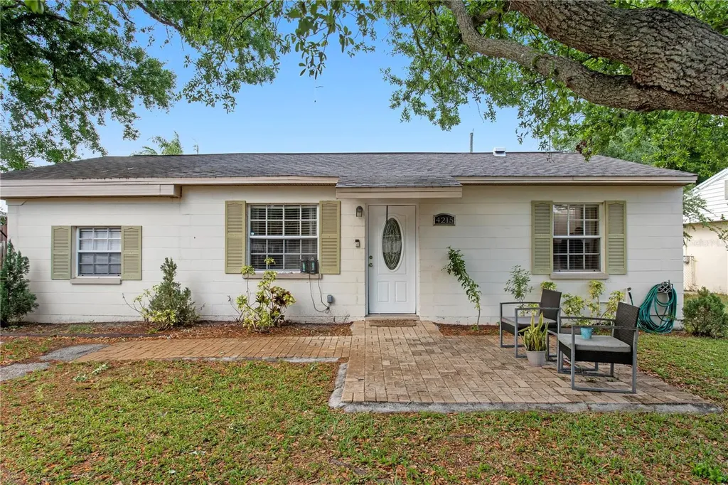 4215 W Bay Vista Avenue Tampa FL 33611