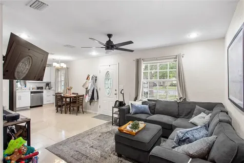 4215 W Bay Vista Avenue Tampa FL 33611
