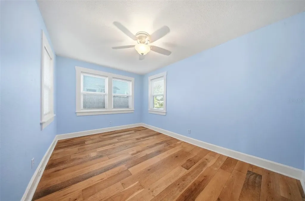 2010 30th Ave North Avenue N St Petersburg FL 33713