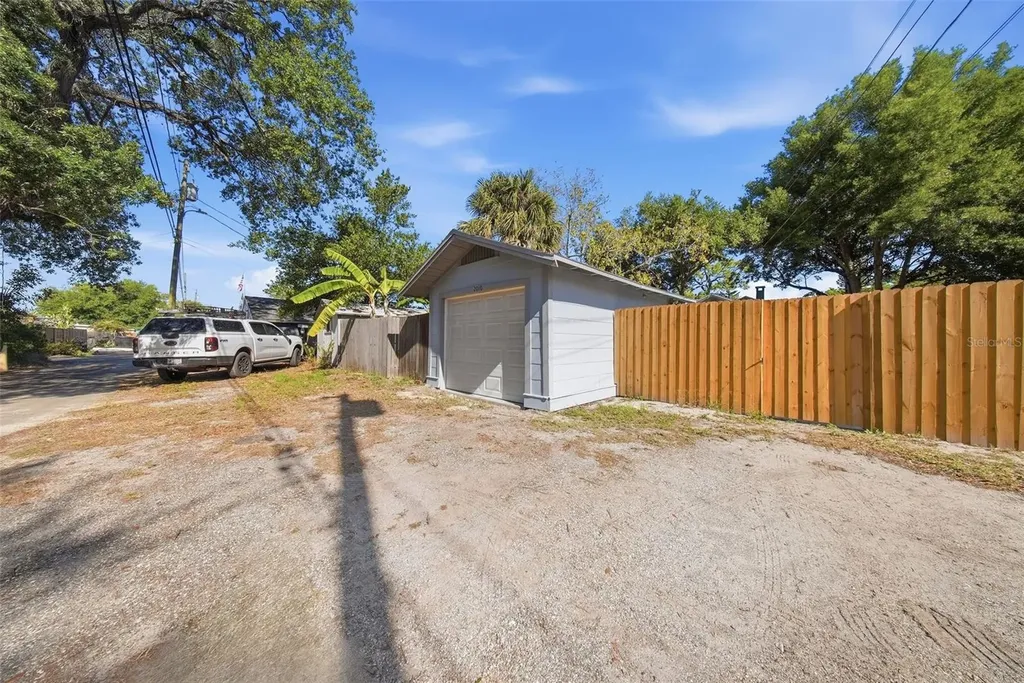 2010 30th Ave North Avenue N St Petersburg FL 33713