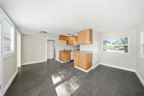 2010 30th Ave North Avenue N St Petersburg FL 33713