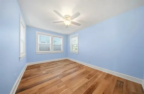 2010 30th Ave North Avenue N St Petersburg FL 33713