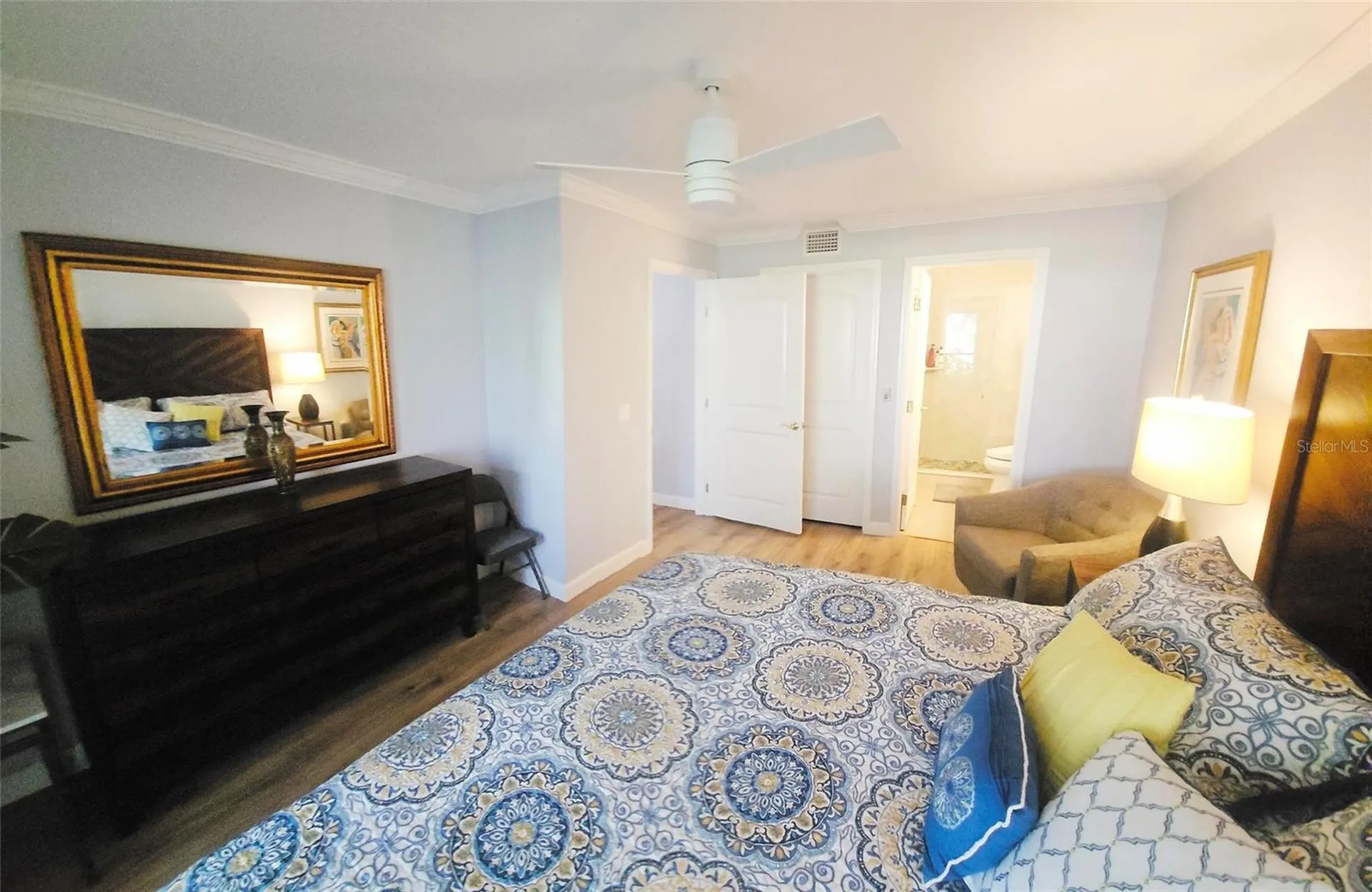 850 S Tamiami Trail Sarasota FL 34236
