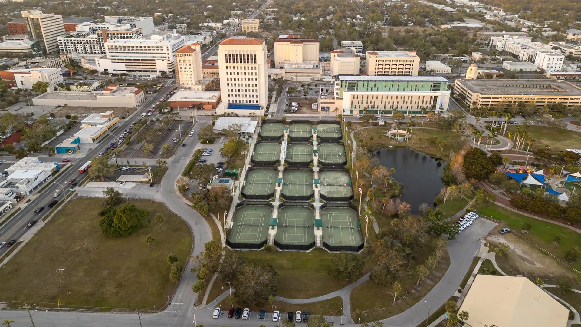 850 S Tamiami Trail Sarasota FL 34236