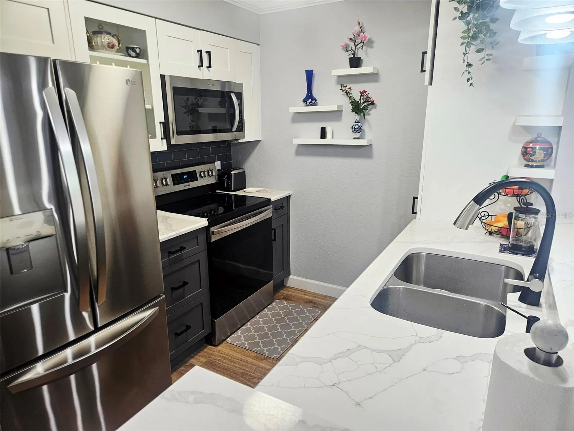 850 S Tamiami Trail Sarasota FL 34236