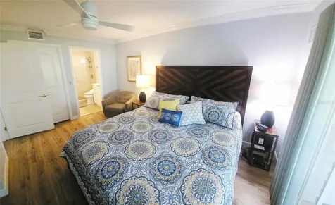 850 S Tamiami Trail Sarasota FL 34236