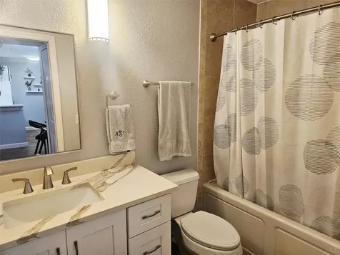 850 S Tamiami Trail Sarasota FL 34236