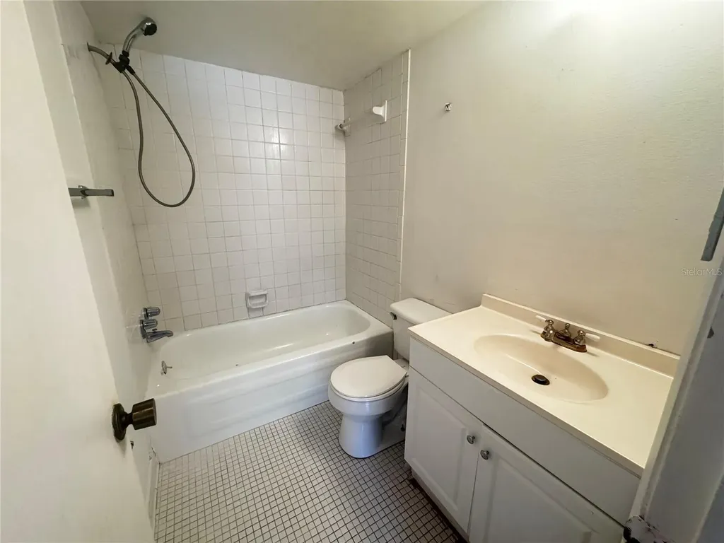 5917 Village Circle Orlando FL 32822
