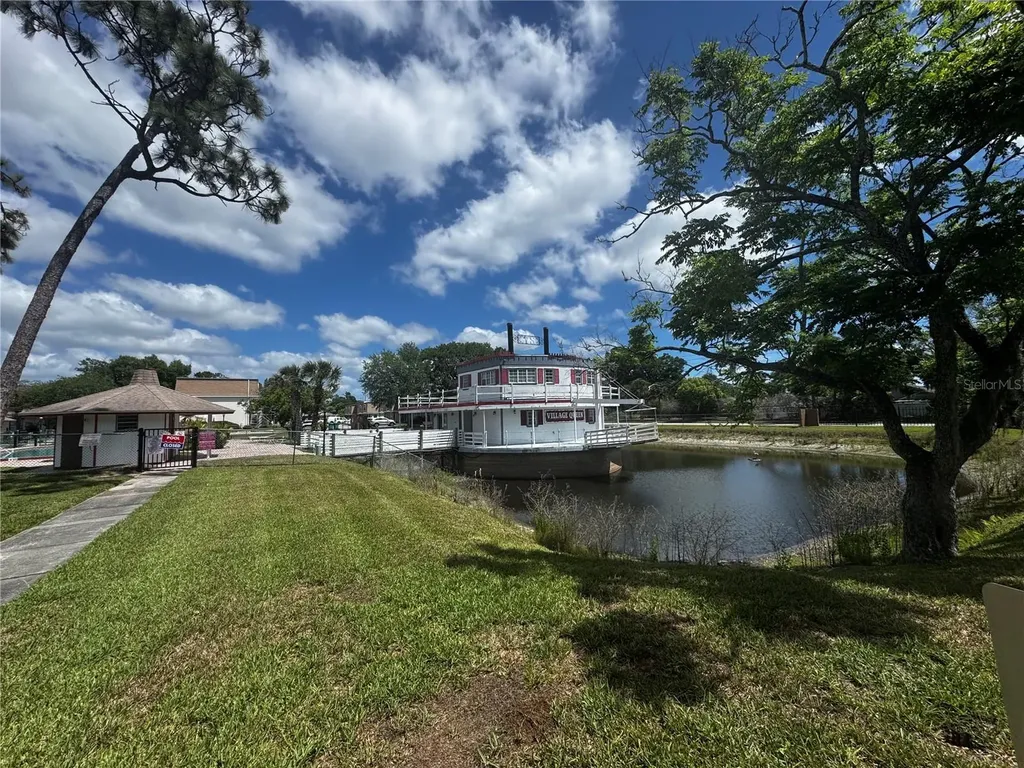 5917 Village Circle Orlando FL 32822