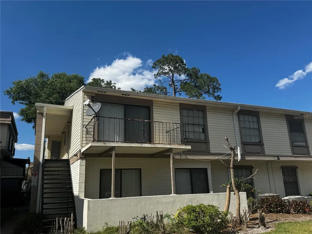 5917 Village Circle Orlando FL 32822