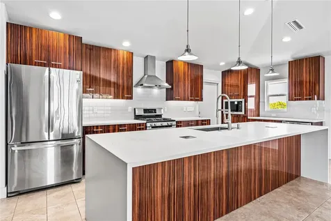 3454 Yonge Avenue Sarasota FL 34235