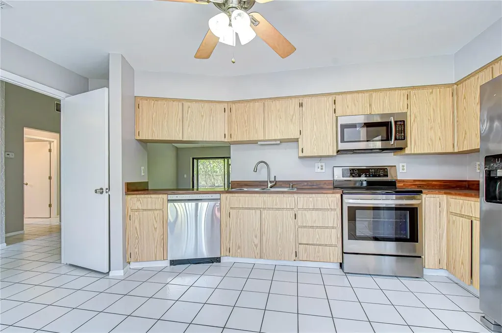 14902 Southfork Drive Tampa FL 33624