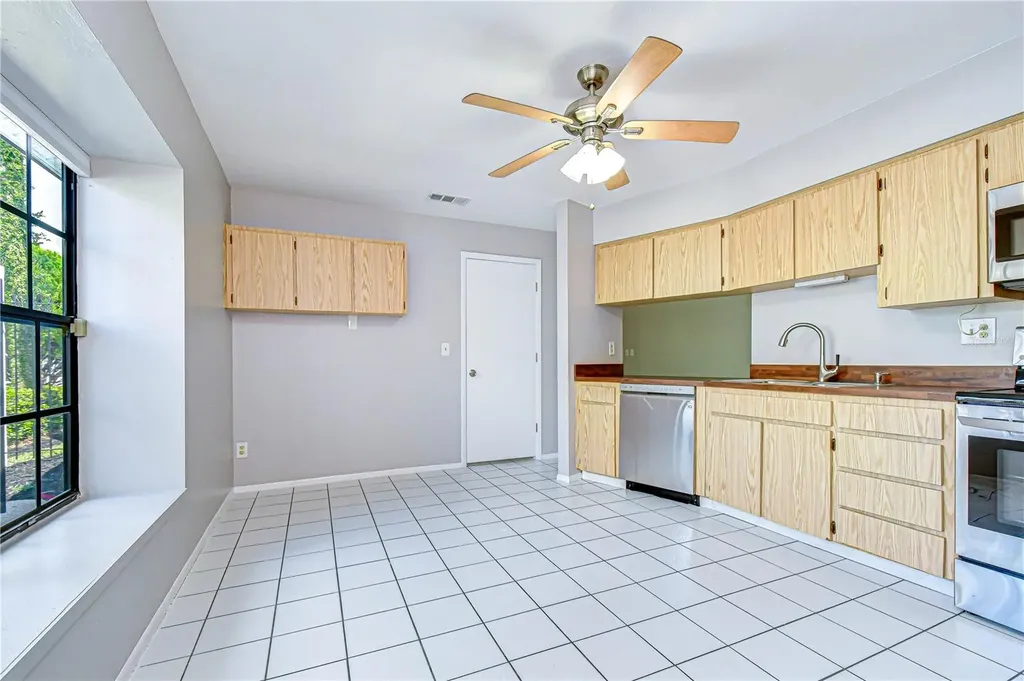 14902 Southfork Drive Tampa FL 33624