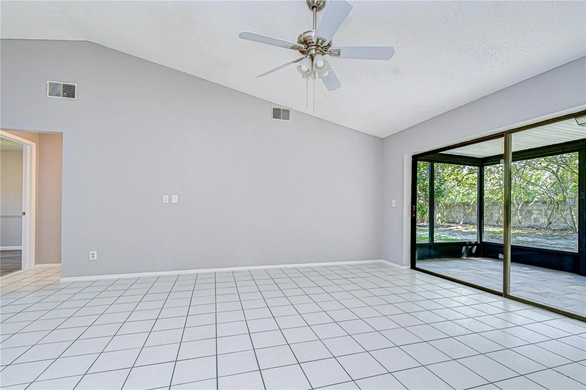 14902 Southfork Drive Tampa FL 33624