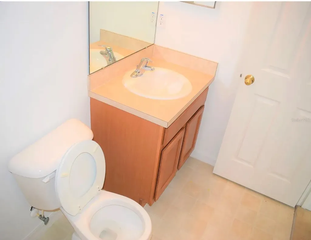 521 Cresting Oak Circle Orlando FL 32824