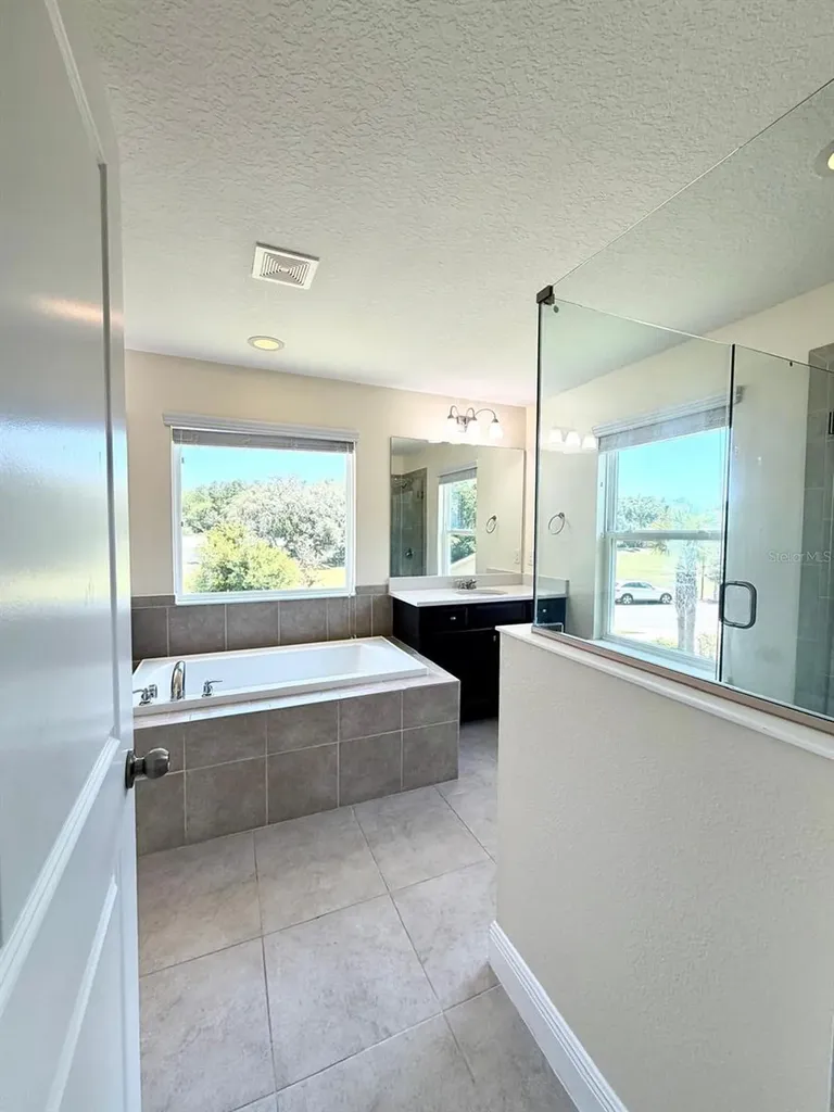 6206 Scarlet Darter Way Tampa FL 33625