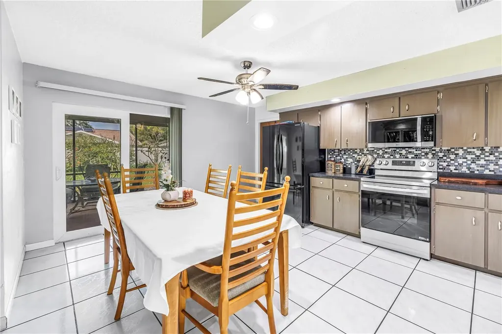 7249 56th Avenue N St Petersburg FL 33709