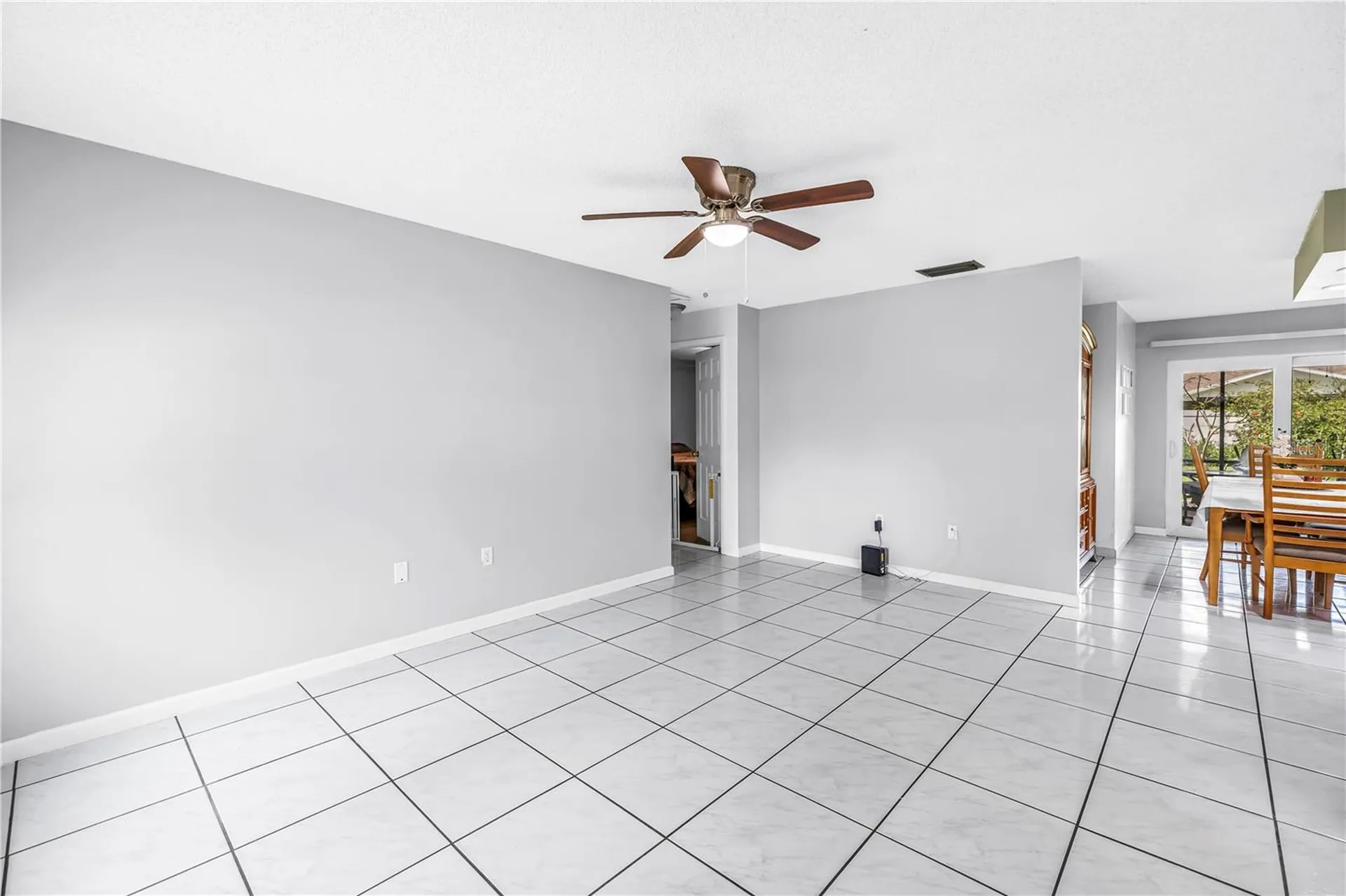 7249 56th Avenue N St Petersburg FL 33709
