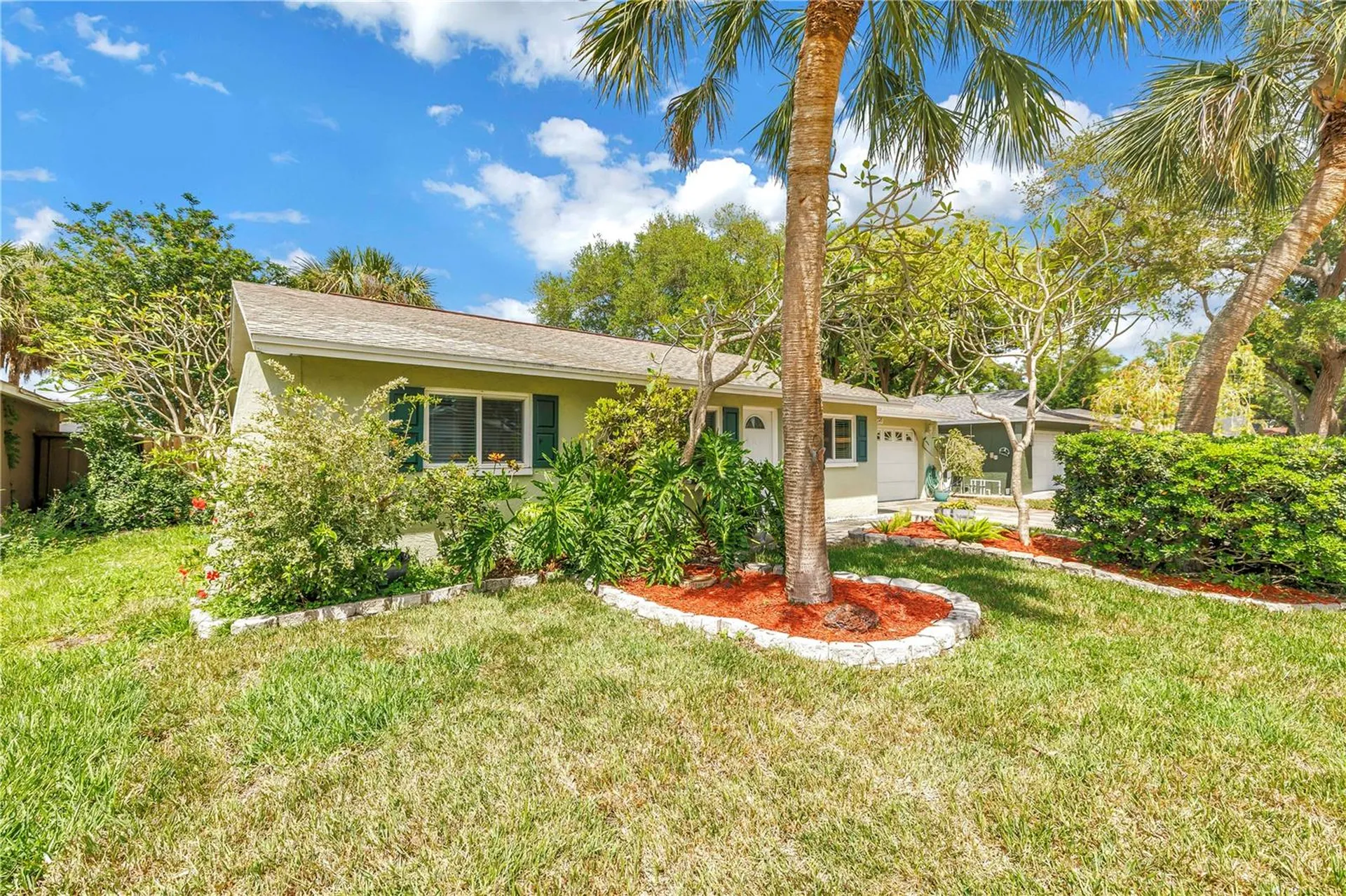 7249 56th Avenue N St Petersburg FL 33709