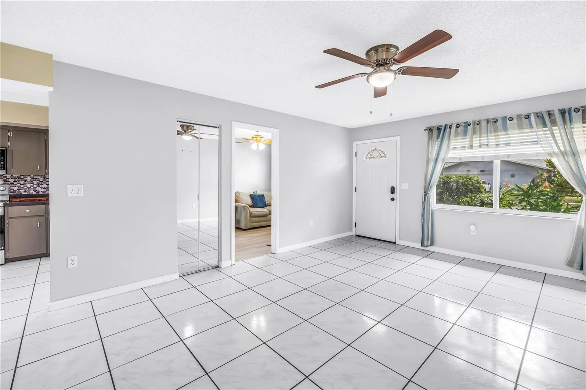 7249 56th Avenue N St Petersburg FL 33709