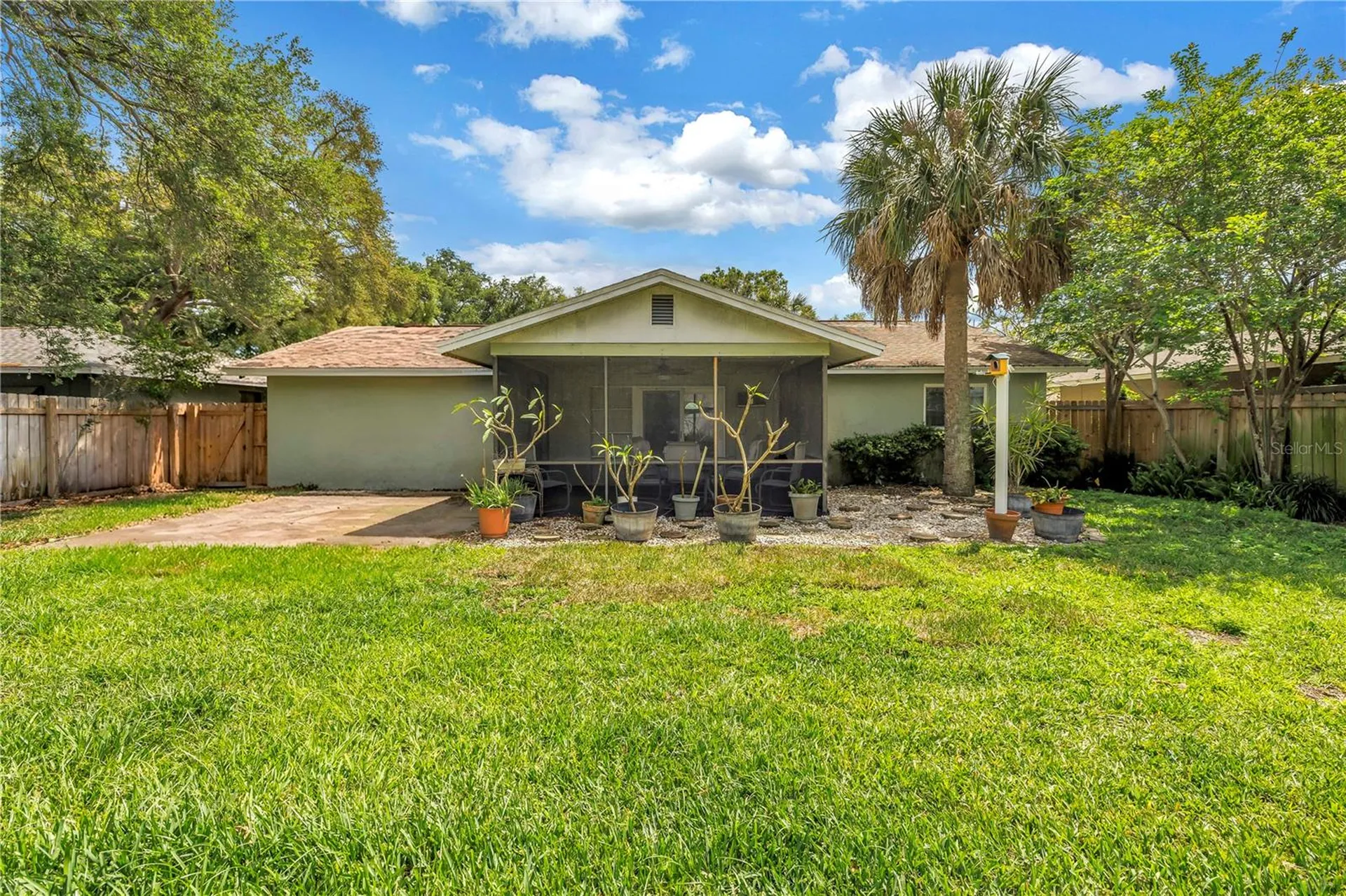 7249 56th Avenue N St Petersburg FL 33709