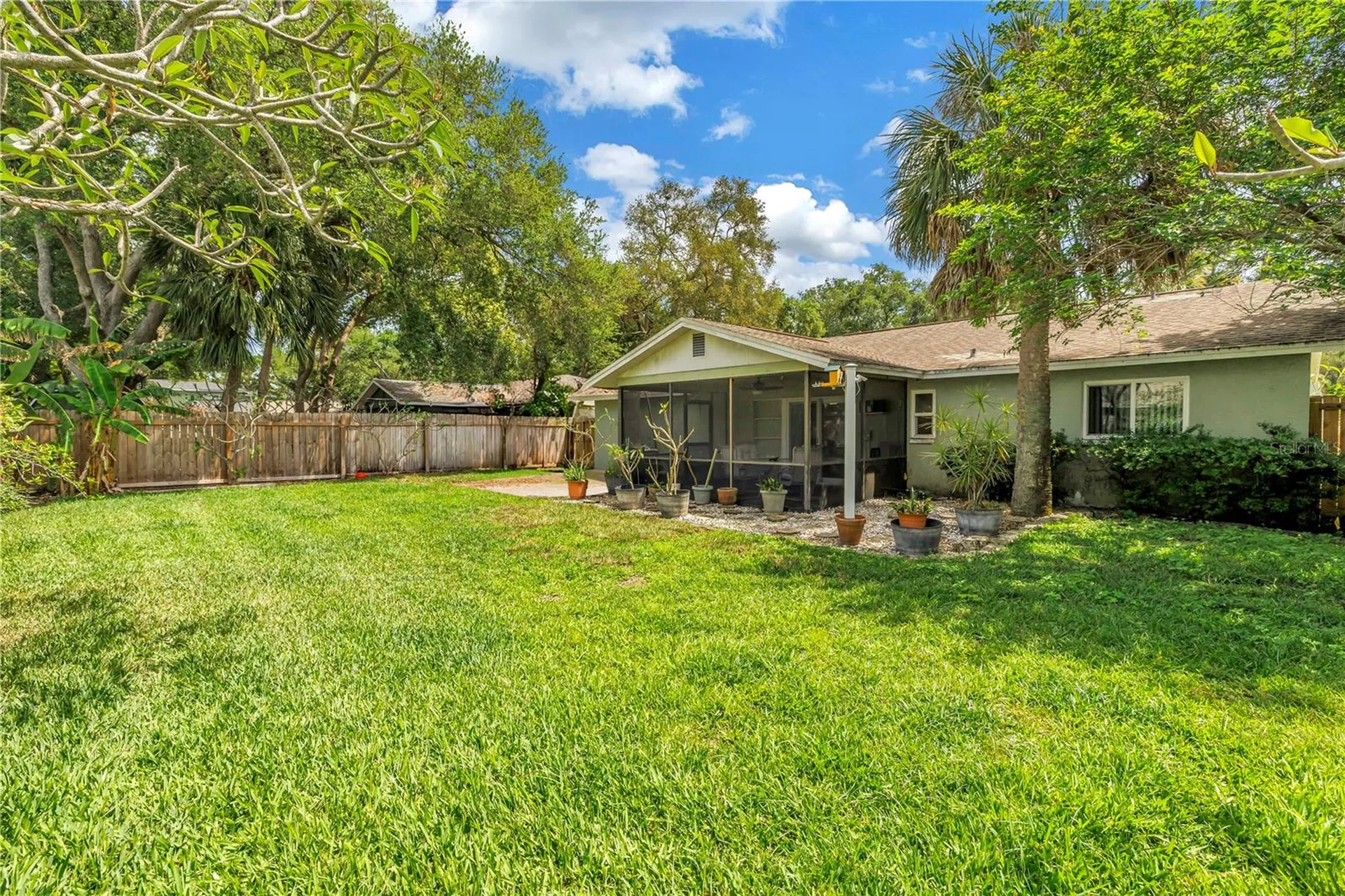 7249 56th Avenue N St Petersburg FL 33709