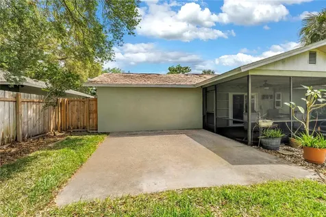 7249 56th Avenue N St Petersburg FL 33709
