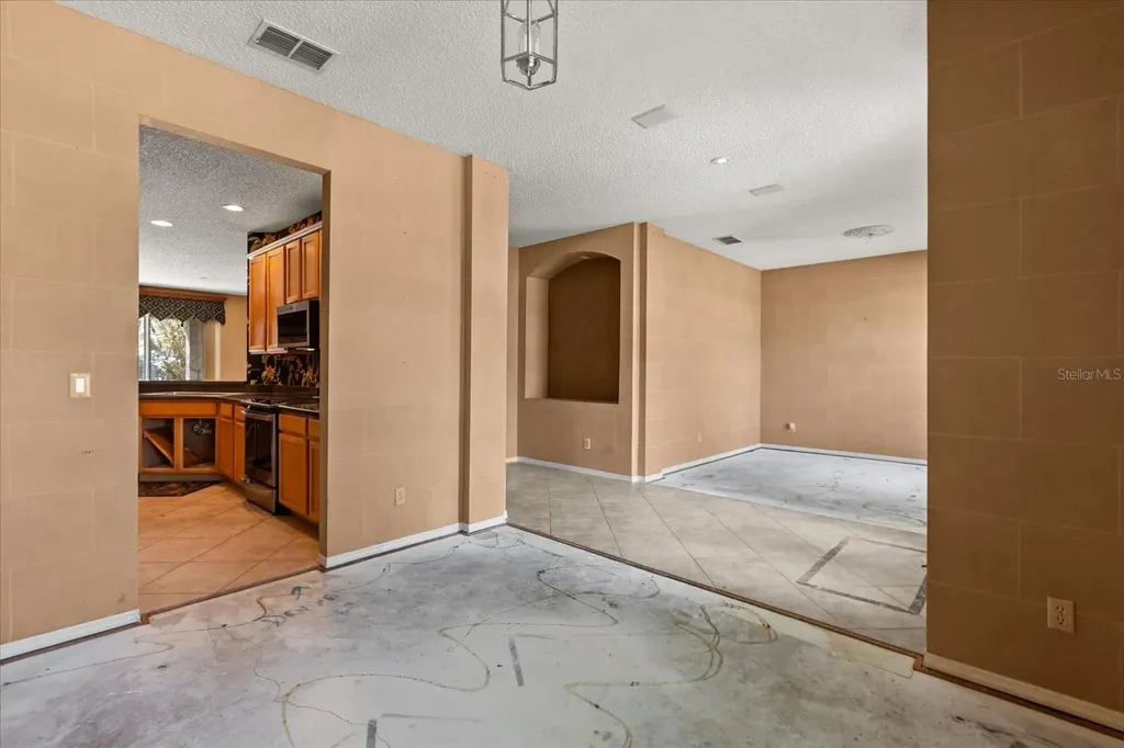 13853 Sunshowers Circle Orlando FL 32828