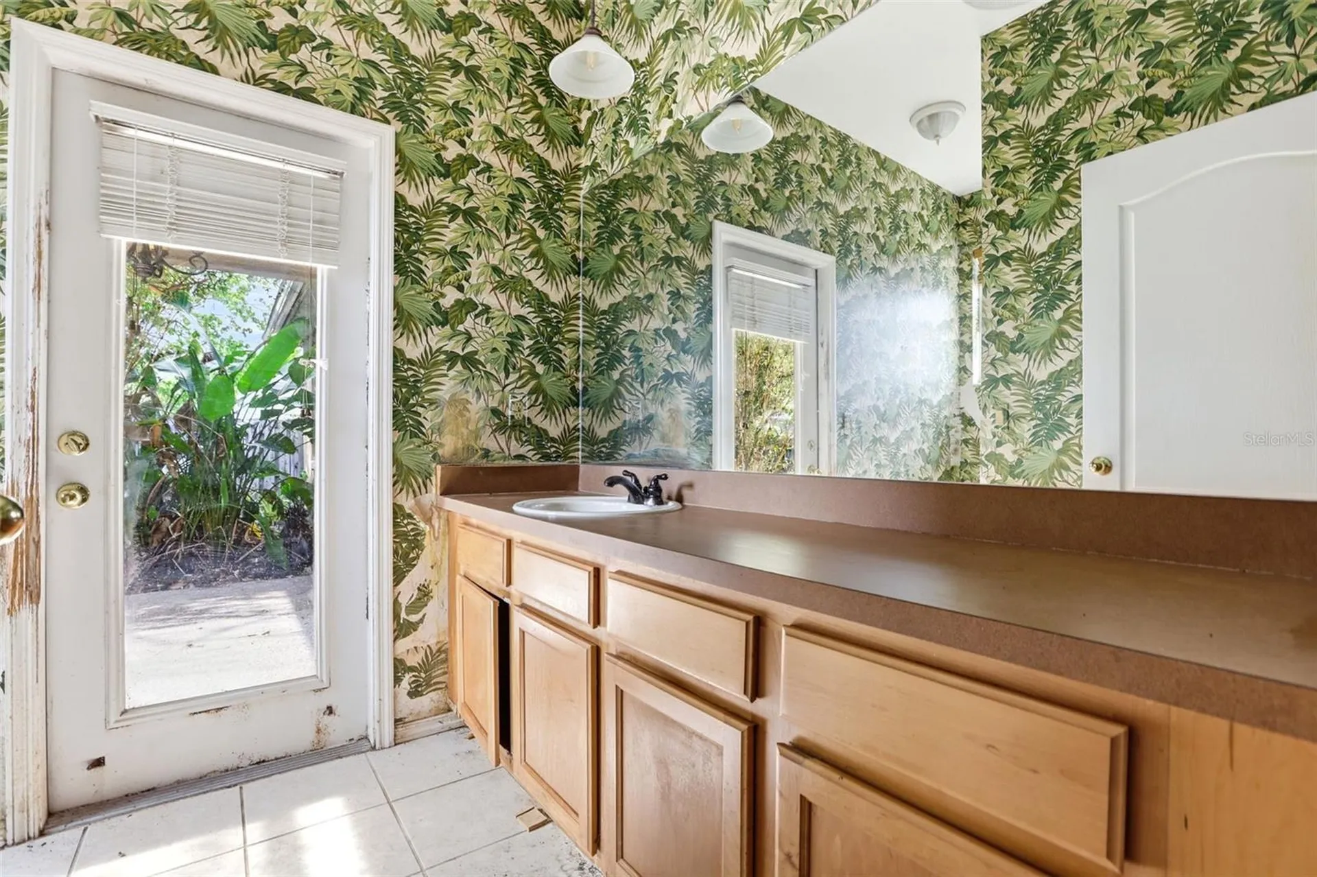 13853 Sunshowers Circle Orlando FL 32828