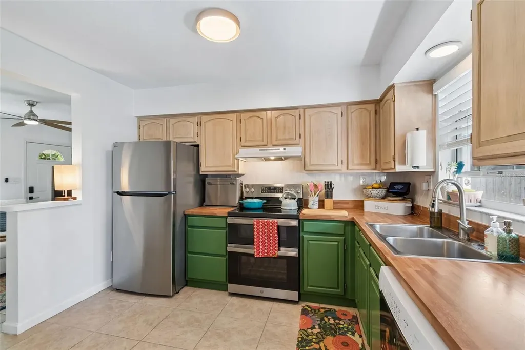 4224 W Bay Vista Avenue Tampa FL 33611