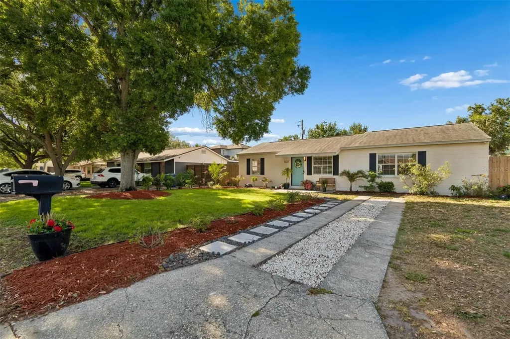 4224 W Bay Vista Avenue Tampa FL 33611