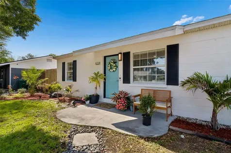 4224 W Bay Vista Avenue Tampa FL 33611